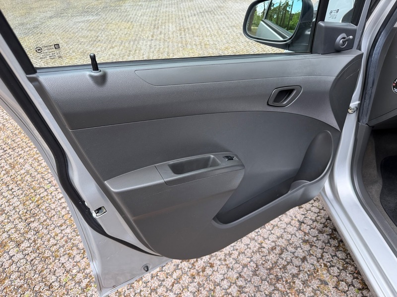 Chevrolet Spark 1.0 Ls Black #42
