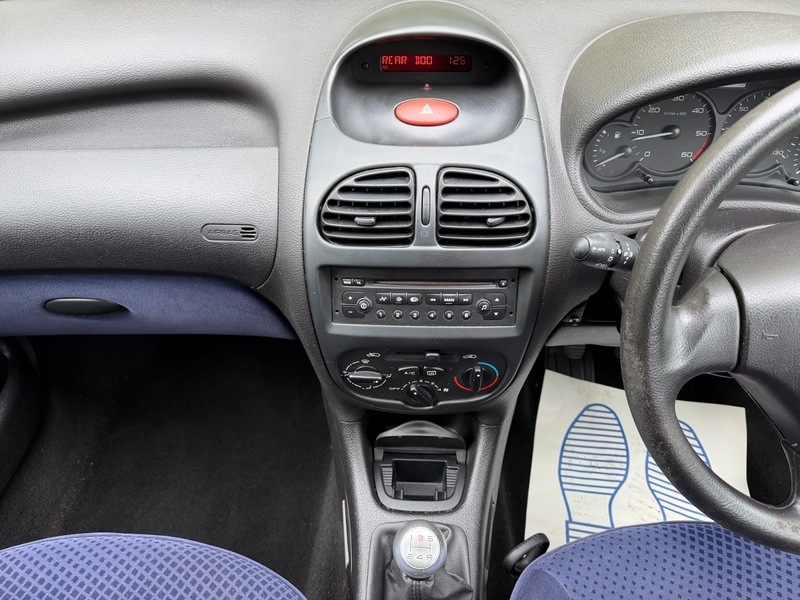 Peugeot 206 Hatchback Silver #29