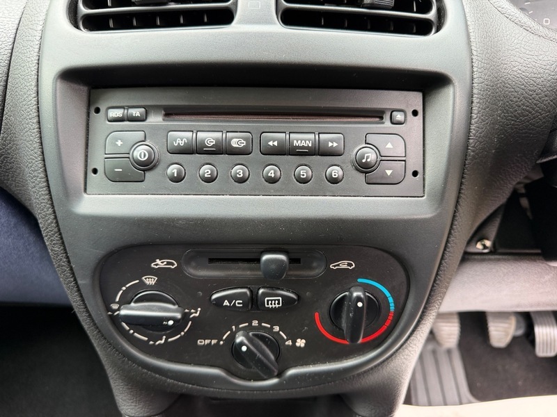 Peugeot 206 Hatchback Silver #25