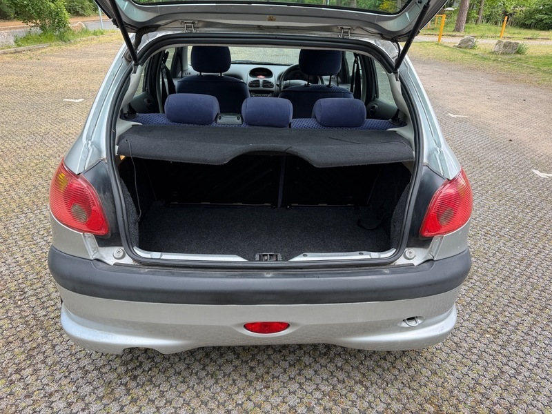 Peugeot 206 Hatchback Silver #39