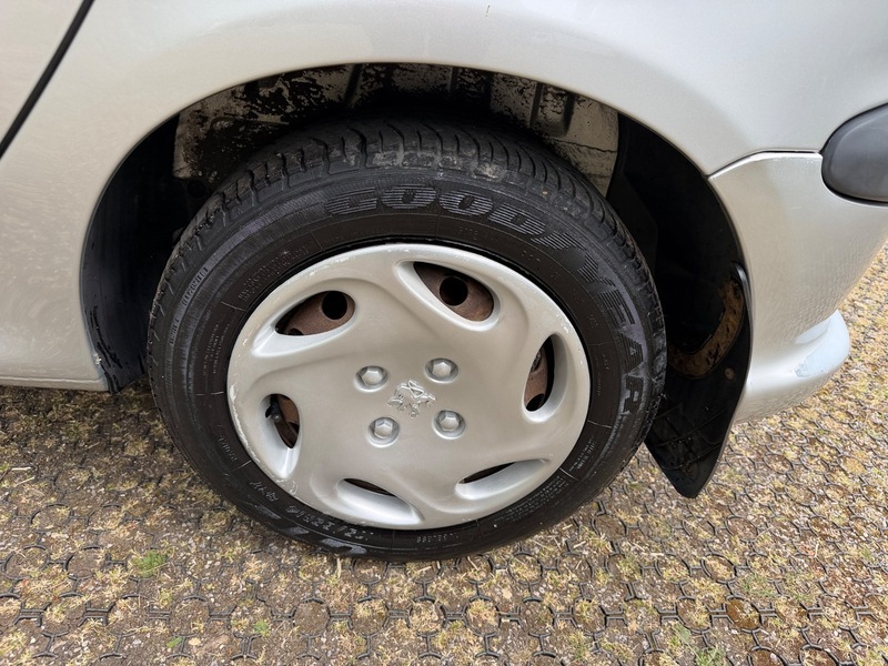 Peugeot 206 Hatchback Silver #48