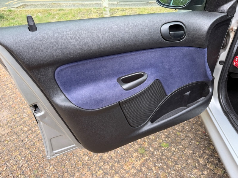 Peugeot 206 Hatchback Silver #43