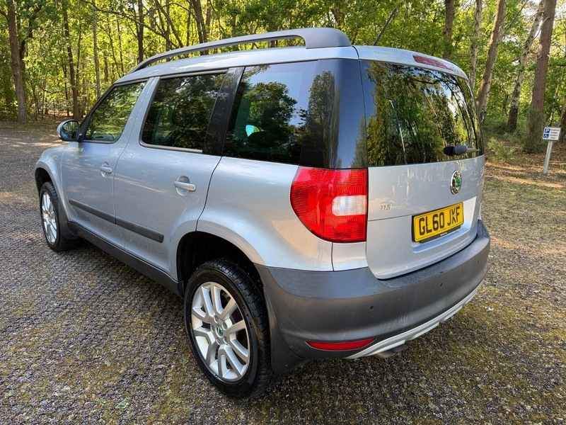 Skoda Yeti 2L Elegance Grey #5