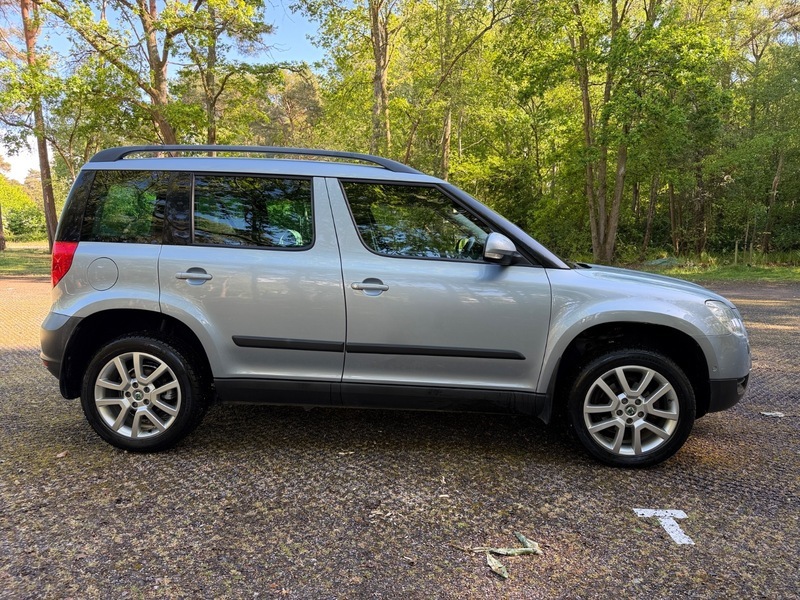 Skoda Yeti 2L Elegance Grey #6