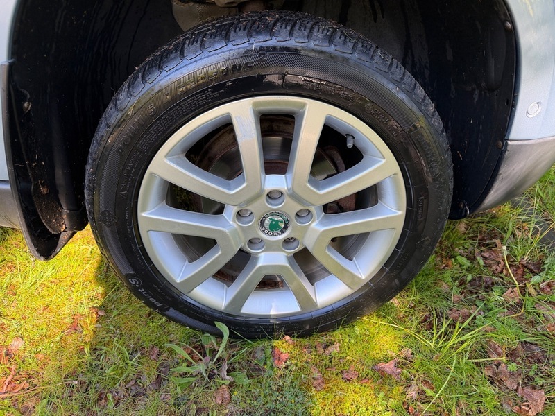 Skoda Yeti 2L Elegance Grey #51