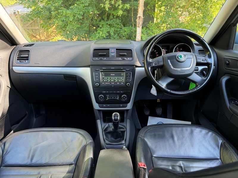 Skoda Yeti 2L Elegance Grey #3