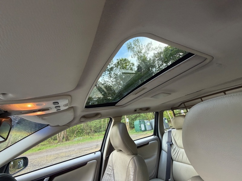 Volvo V70 2.4 Se Silver #29