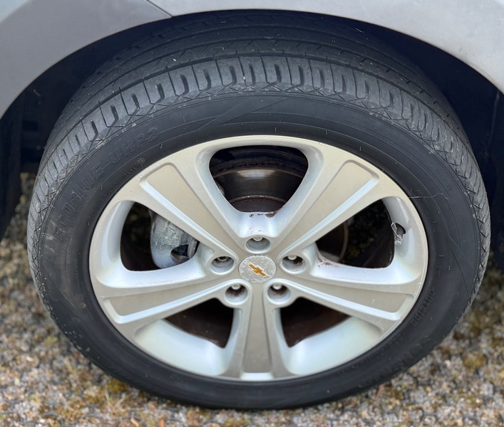 Chevrolet Captiva  Grey #16
