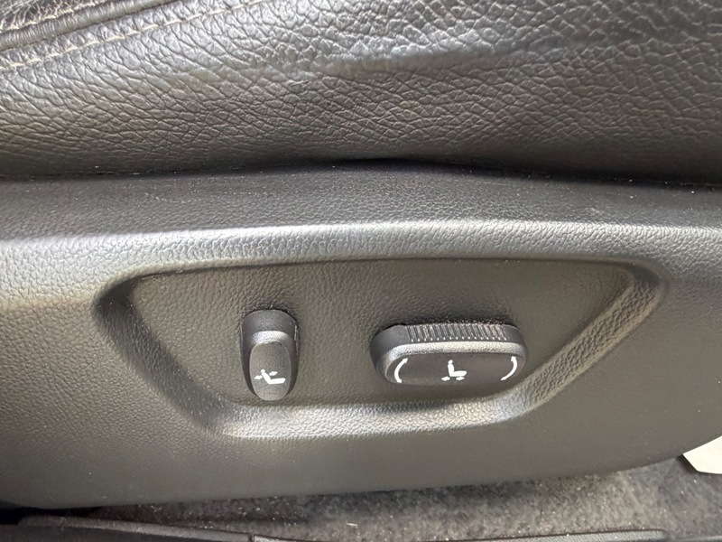 Chevrolet Captiva  Grey #27