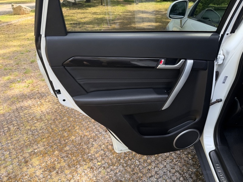 Chevrolet Captiva  Grey #35