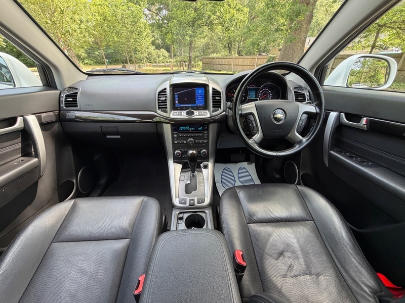 Chevrolet Captiva Vcdi Ltz White #2