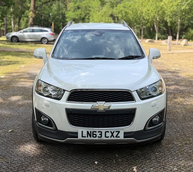 Chevrolet Captiva Vcdi Ltz White #6
