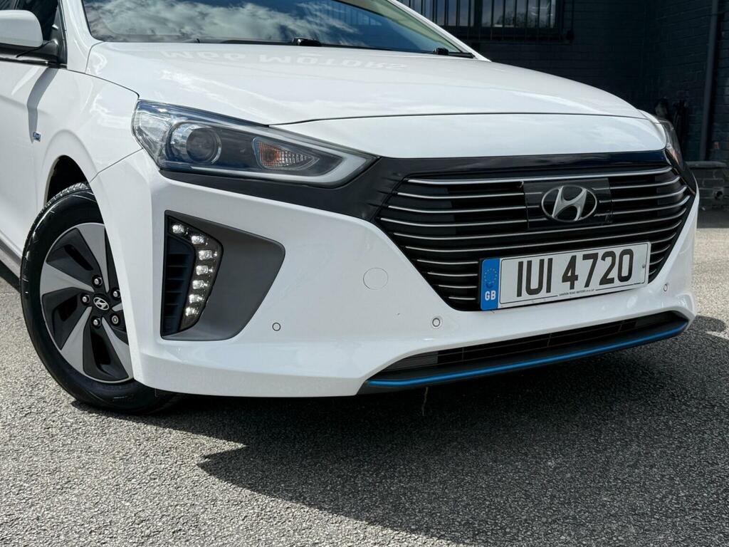 Hyundai Ioniq Hatchback 1.6 H-gdi Premium Se Dct Euro 6 Ss White #6