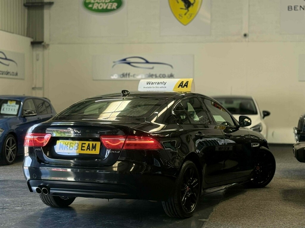 Jaguar XE Saloon 2.0 D R-sport 201868 Black #4