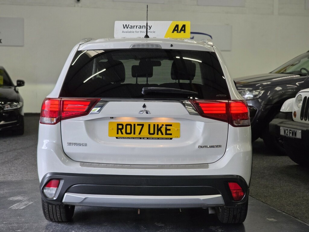 Mitsubishi Outlander Suv 2.2 Di-d Gx4 201717 RO17UKE White #6