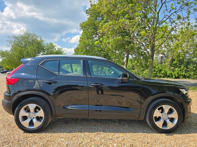 Volvo XC40 T3 Momentum Suv EJ22EOC Black #5