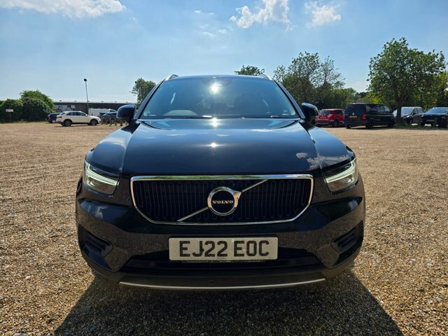Volvo XC40 T3 Momentum Suv EJ22EOC Black #2