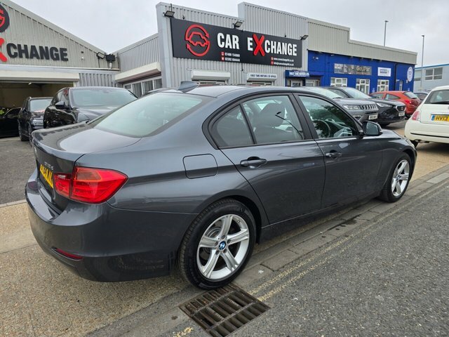 BMW 3 Series 318D Se Saloon GY64NTK Grey #5