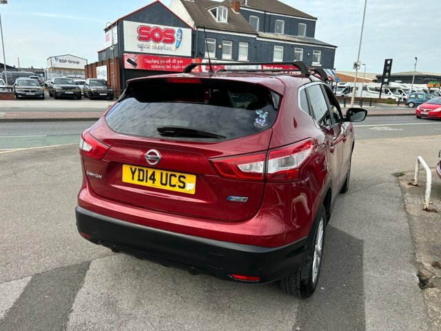 Nissan Qashqai Dci Acenta Premium YD14UCS Red #4
