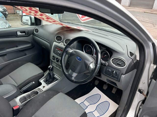 Ford Focus Hatchback YE10GVC Silver #3