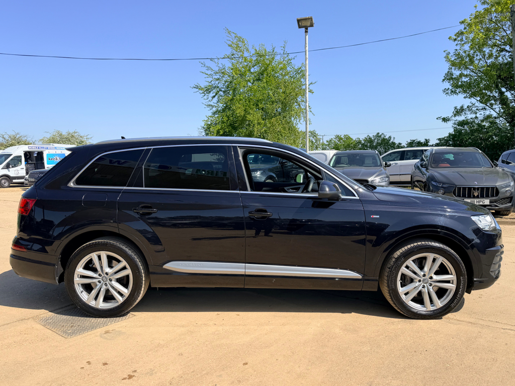 Audi Q7 3.0 Tdi V6 S Line Suv Tiptronic Quattro YT16LUH Black #2