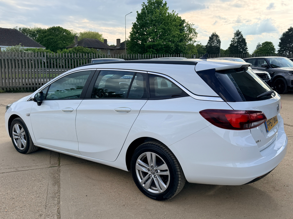 Vauxhall Astra 1.0I Turbo Ecotec Tech Line Nav Sports Tourer FP67ORU White #5