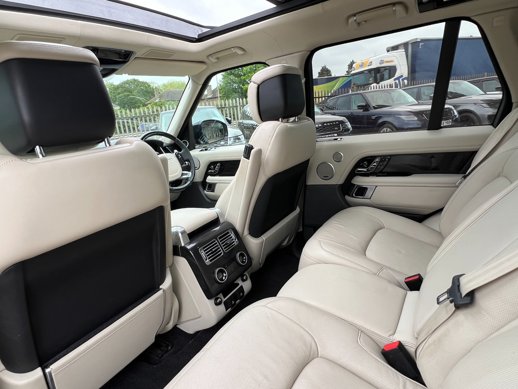 Land Rover Range Rover 2.0 P400e 12.4Kwh Suv Plu PX18EJJ Grey #4