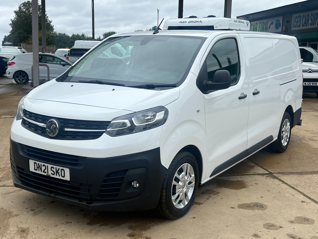 Vauxhall Vivaro 1.5 Turbo D 2900 Dynamic Panel Van 6Dr Manu DN21SKO White #6