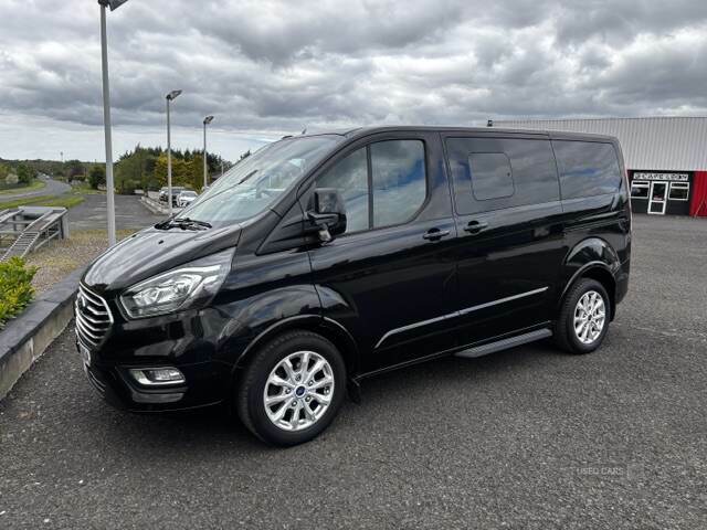 Ford Tourneo Custom 2.0 Ecoblue 130Ps Low Roof 8 Seater Titanium Black #2