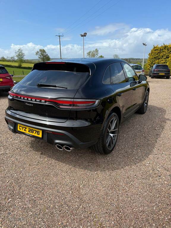 Porsche Macan 5dr Pdk CYZ2876 Black #4