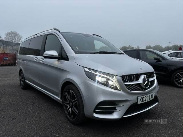 Mercedes-Benz V Class V220 D Amg Line 9G-tronic Extra Long Silver
