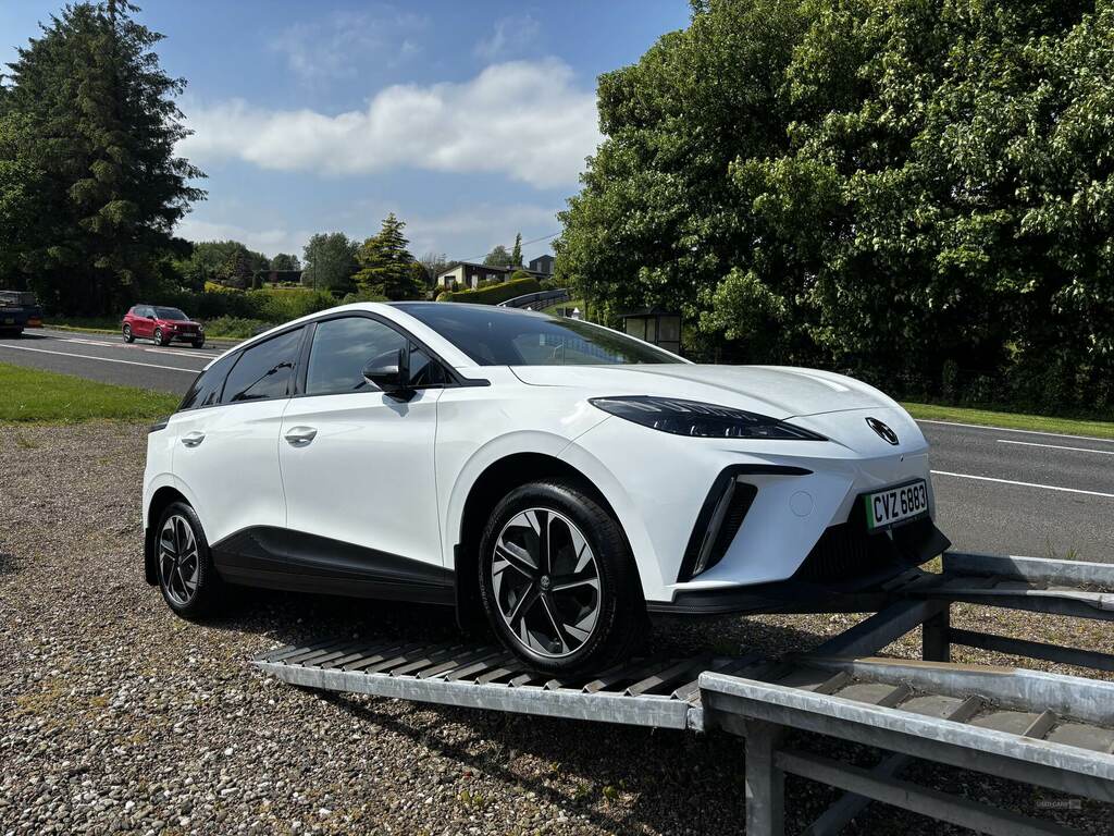 MG MG4 150Kw Trophy Ev Long Range 64Kwh White