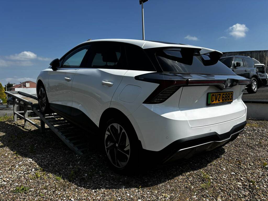 MG MG4 150Kw Trophy Ev Long Range 64Kwh CVZ6883 White #2
