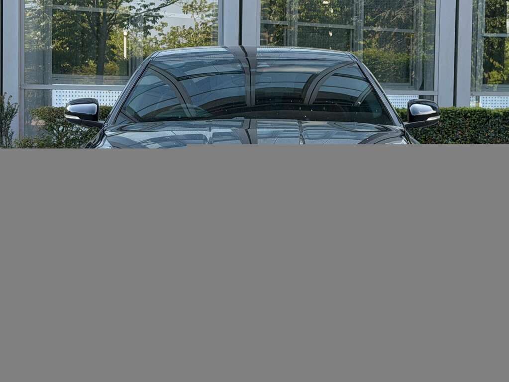 Jaguar XE 2.0 Xe R-dynamic Se PV19AEB Black #4