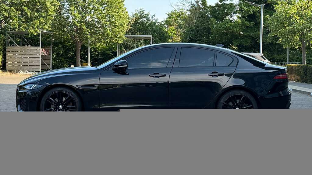 Jaguar XE 2.0 Xe R-dynamic Se PV19AEB Black #6