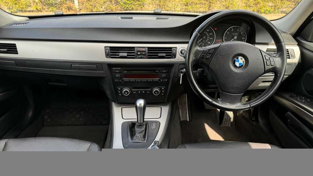 BMW 3 Series 2.0 320I Se KC07EWR Silver #2