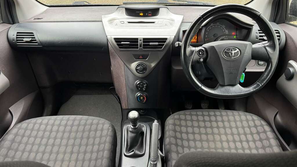 Toyota IQ 1.0 Iq Vvt-i White #2