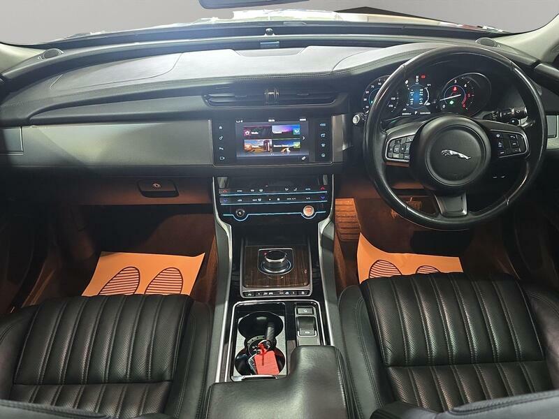 Jaguar XF 2.0D Portfolio Euro 6 S S OV17SWN Grey #2