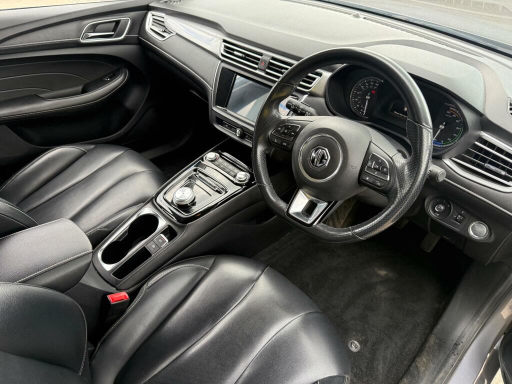 MG MG5 61.1Kwh Exclusive Long Range WJ22ZHC Silver #2