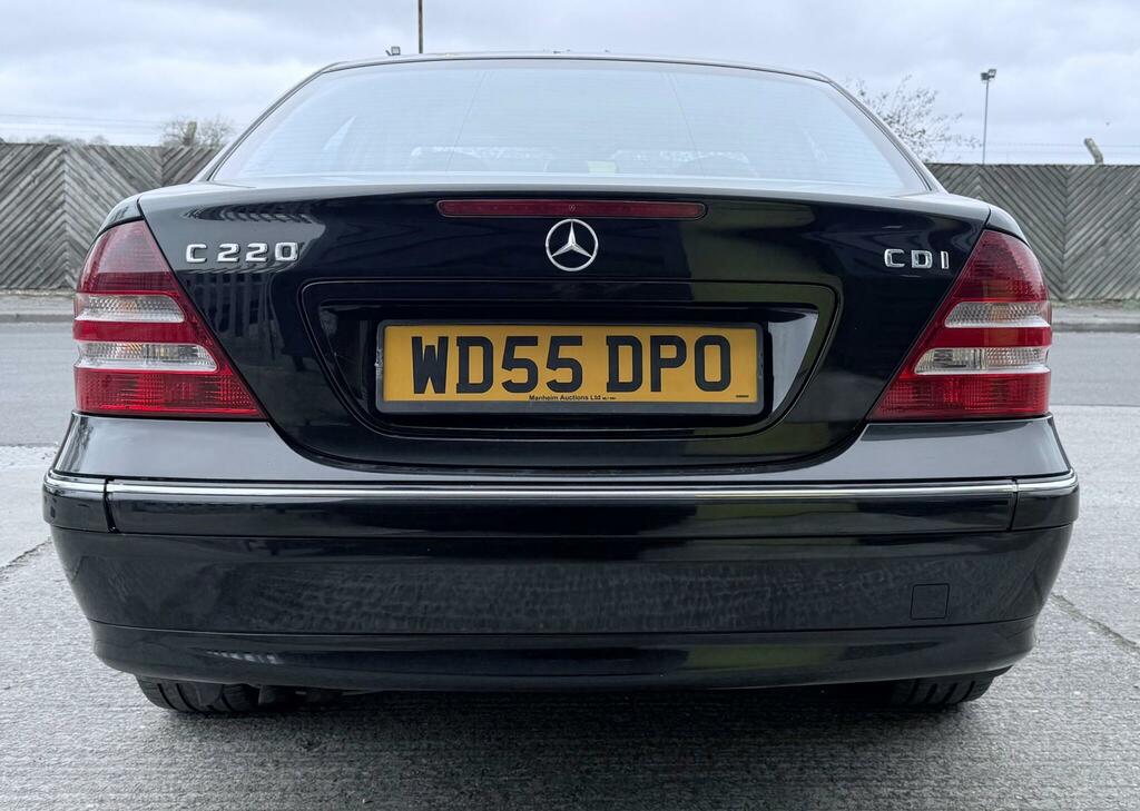 Mercedes-Benz C Class 2.1 C220 Cdi Avantgarde Se Black #3