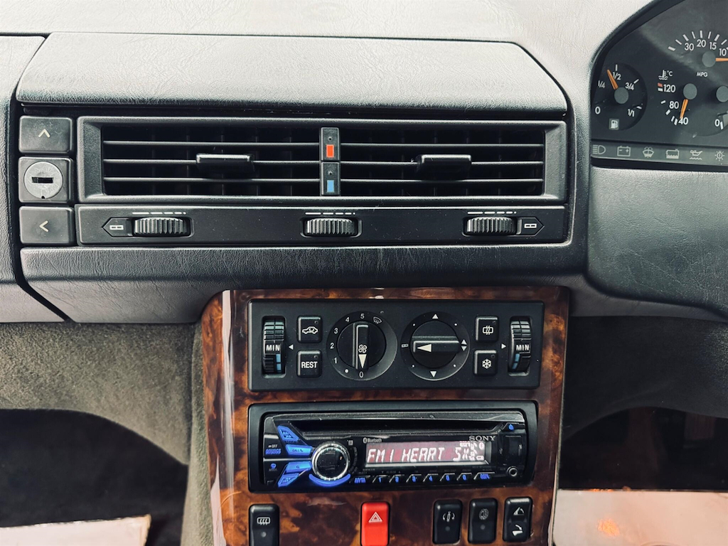 Mercedes-Benz SL Class Sl-24 Valve Blue #46