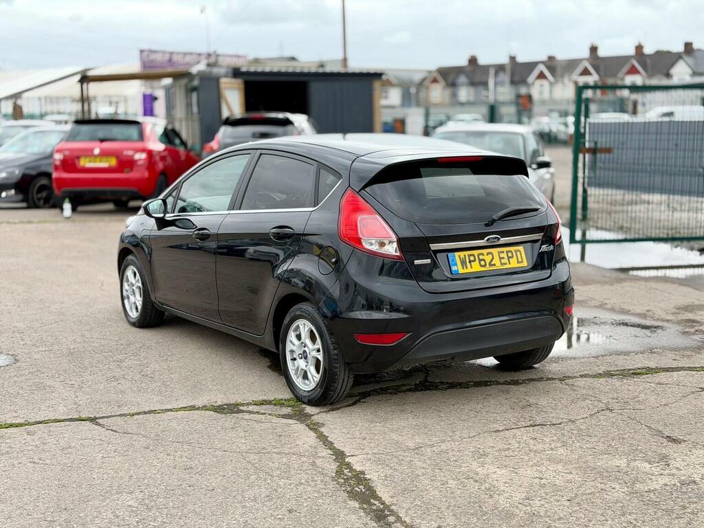 Ford Fiesta Hatchback 1.6 Tdci Econetic Titanium Euro 5 Ss Black #4