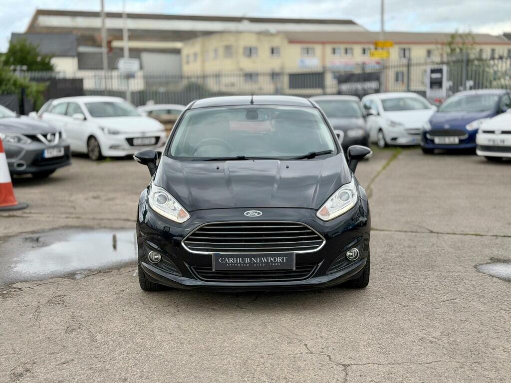 Ford Fiesta Hatchback 1.6 Tdci Econetic Titanium Euro 5 Ss Black #2