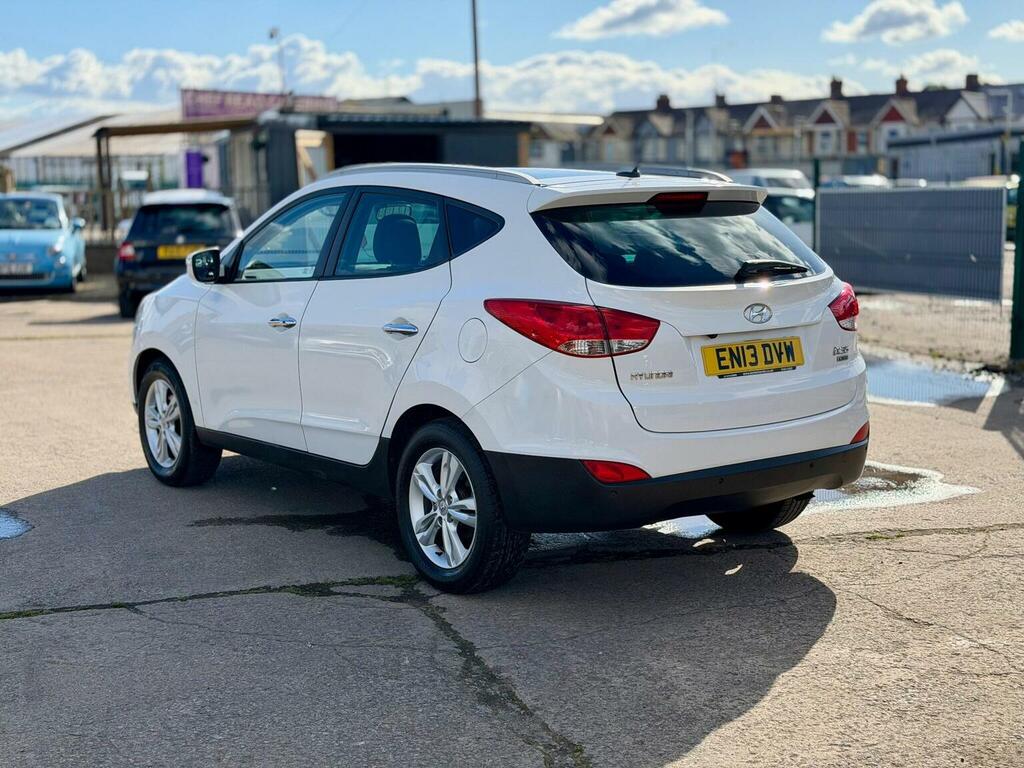 Hyundai Ix35 Suv 1.7 Crdi Premium Euro 5 Ss 201313 White #4