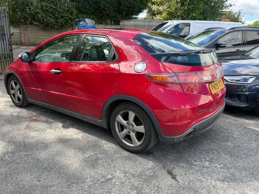 Honda Civic 1.8 I-vtec Es PN09XTD Red #5