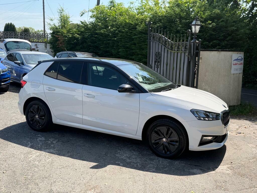 Skoda Fabia 1.0 Tsi Colour Edition Euro 6 S S MJ72GVF White #4