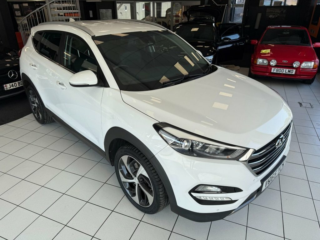 Hyundai Tucson 2L Premium VO65YCW White #3