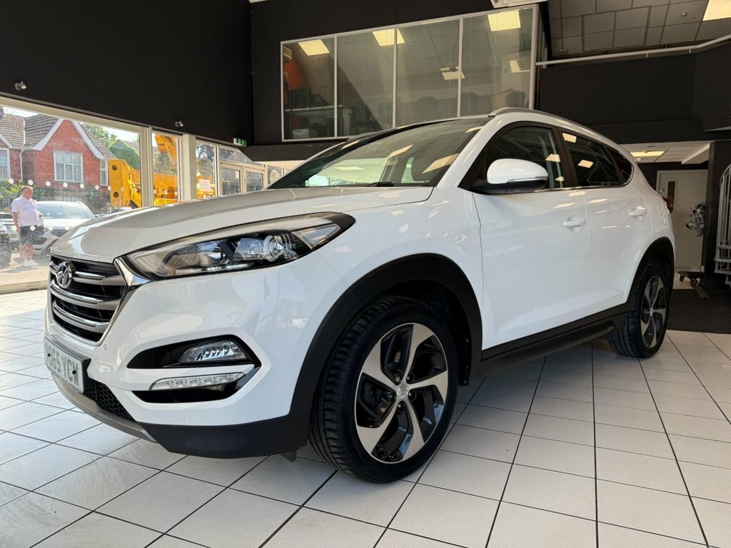 Hyundai Tucson 2L Premium VO65YCW White #5