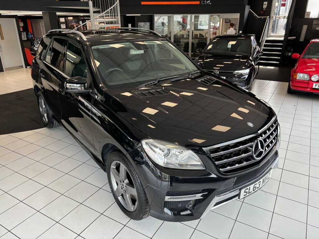Mercedes-Benz M Class 2.1L Amg Sport Black #3