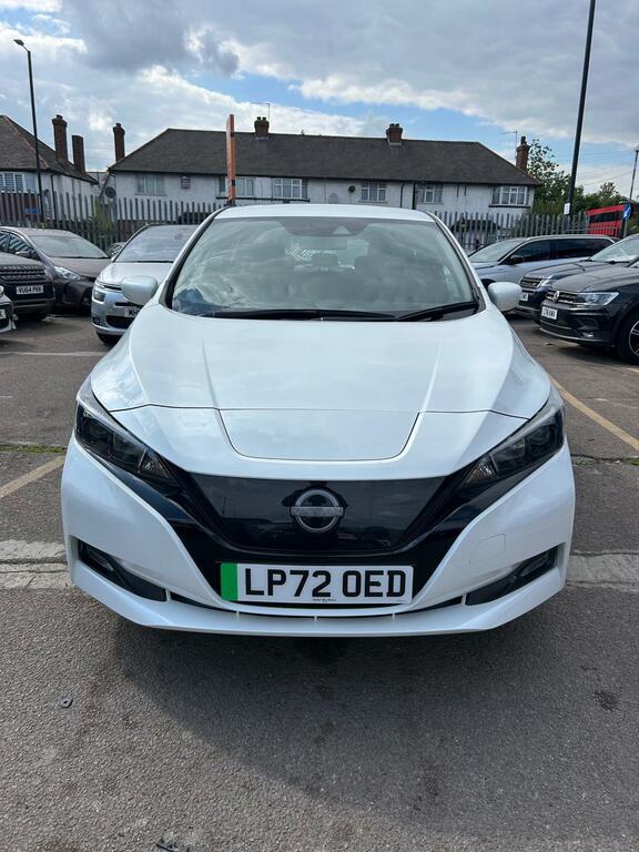 Nissan Leaf 39Kwh Acenta Hatchback LP72OED White #2